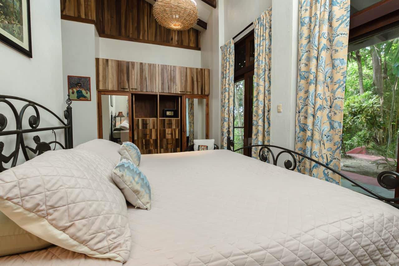 Master bed room