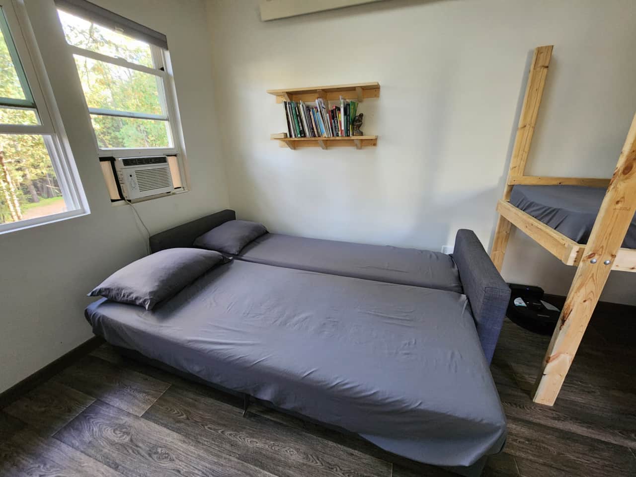 20261004_143841 Cabin 1 pull out bed summer with ac