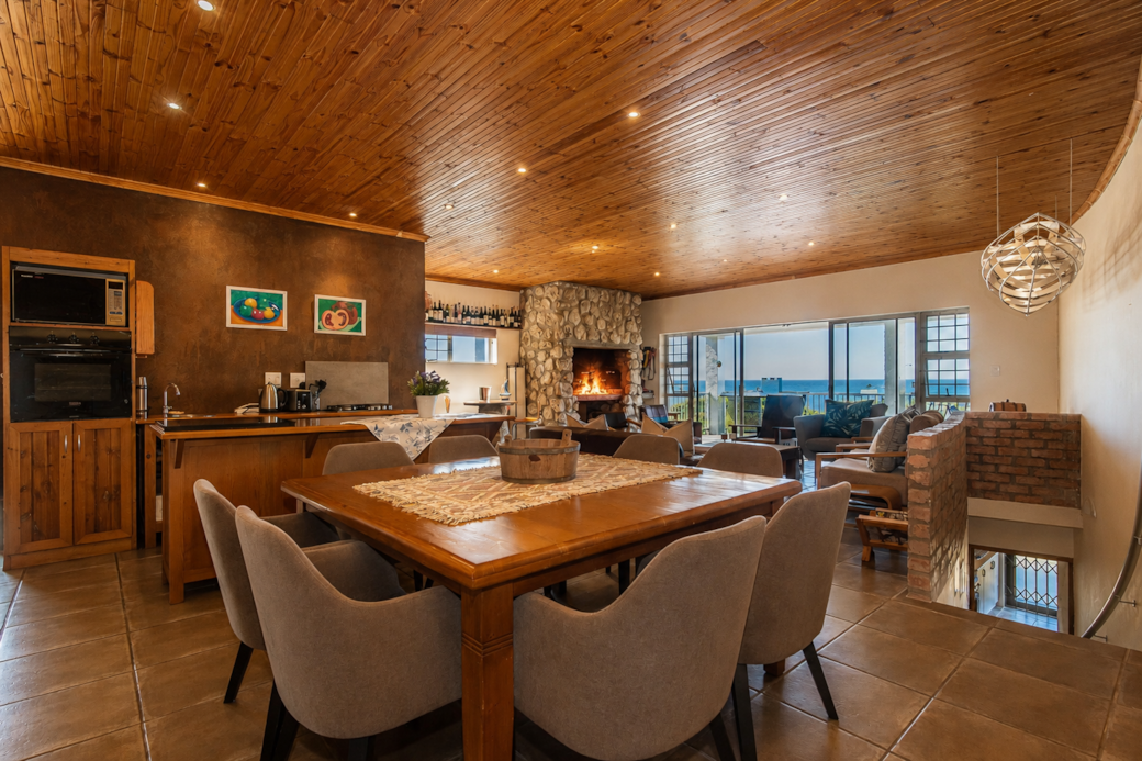 Dining & Sitting area