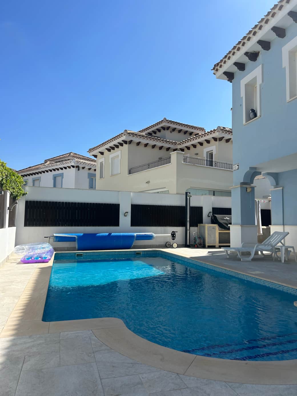 88525BF6 D16C 4465 84E6 2F003D6026F8 88525BF6 D16C 4465 84E6 2F003D6026F8