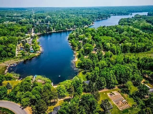 Pine Crest - Long Lake