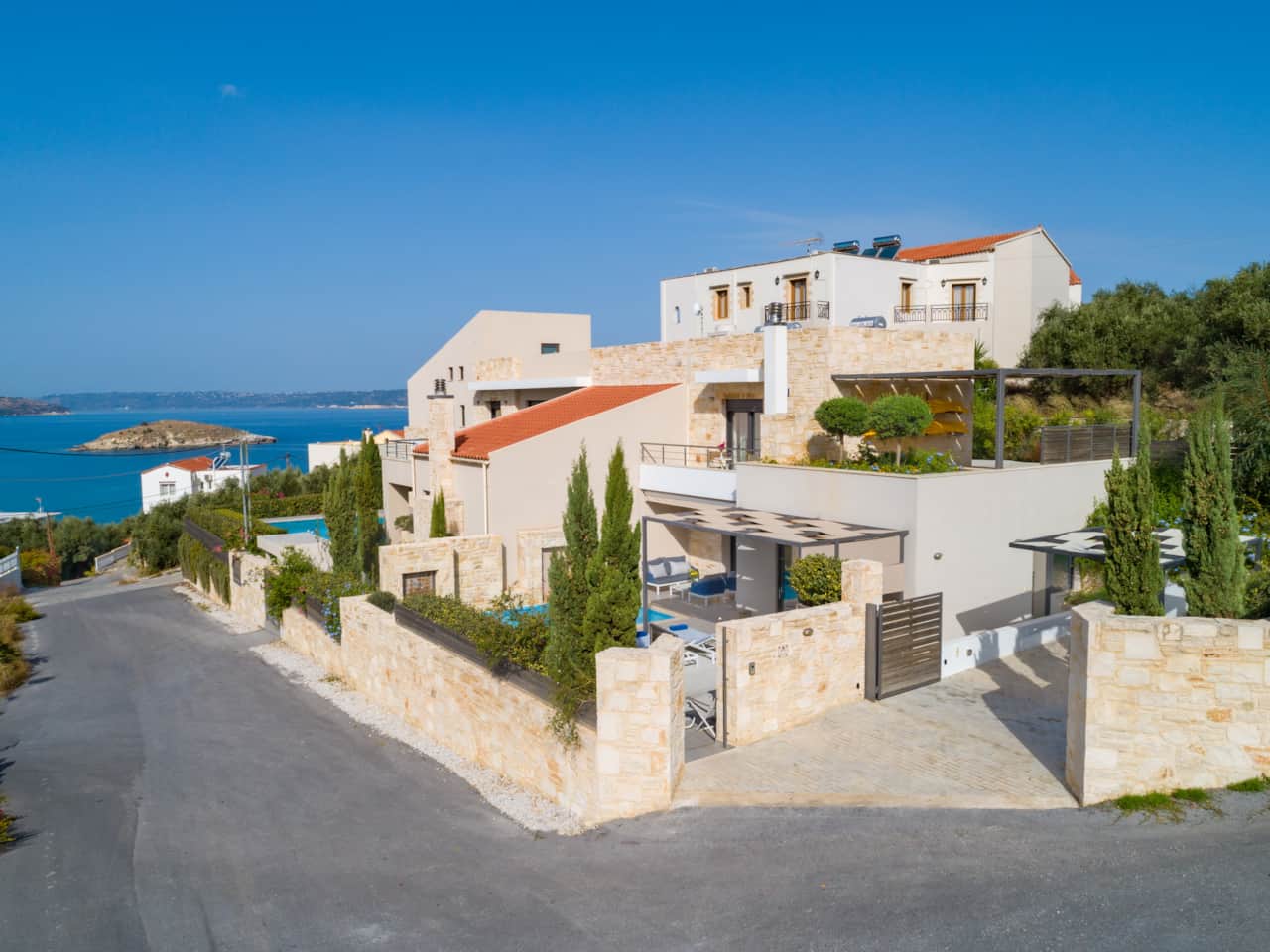 Both villas - Villa Karga & Villa Nova