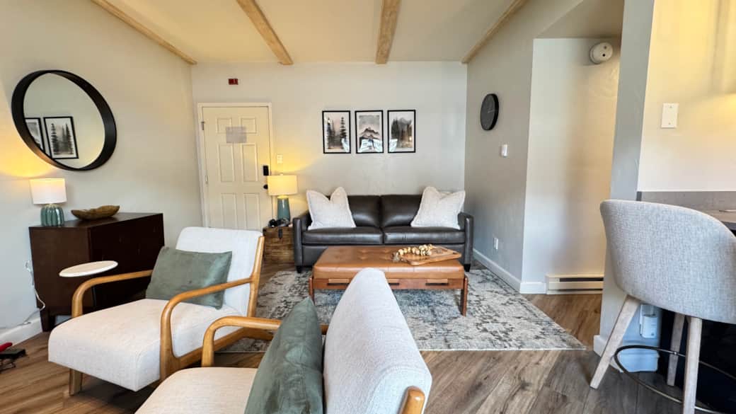 8756D1A8 178F 4CD8 B535 1E4722C5A0F5