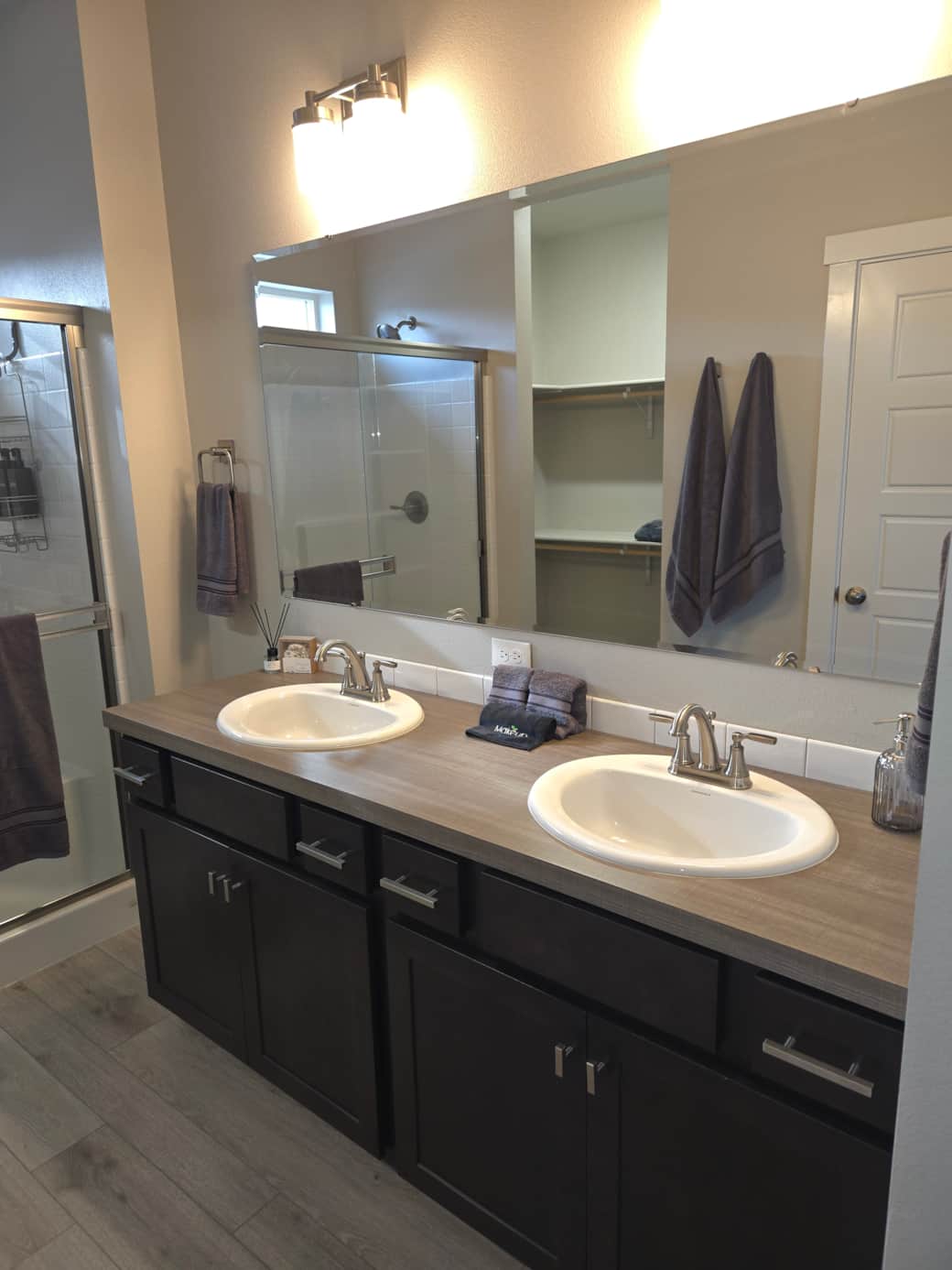 1000018796 1000018796