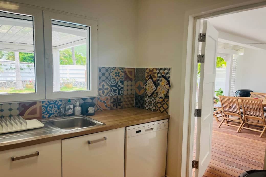 Kitchen with direct access to the terrace Soliti