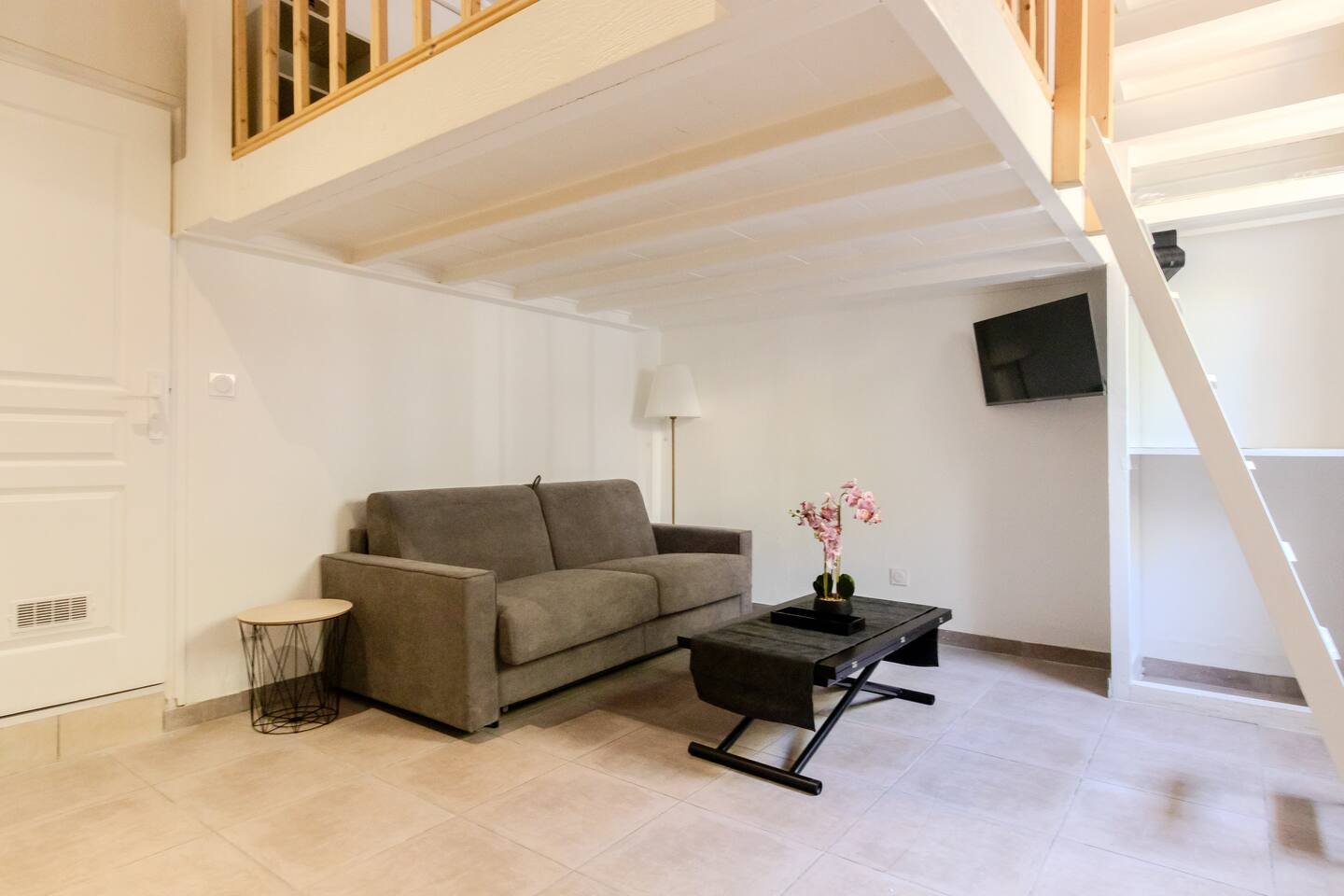 Juan les Pins : studio + mezzanine proche plages, Antibes