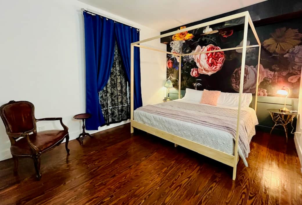 Rose Room - King