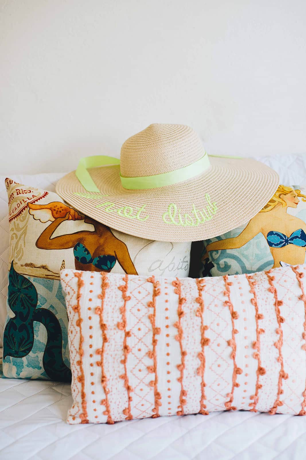 Beach-themed bedroom — first view