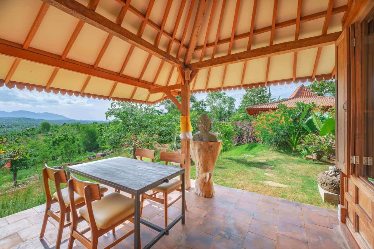 Cempaka Joglo Sumberkima Hill retreat 