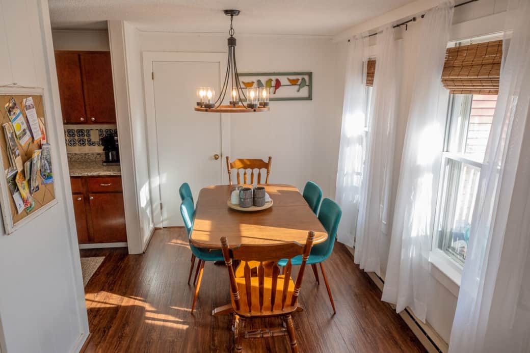 Enjoy your dinner with the sun setting out the exterior windows. Seating for 6 - it's a great spot to eat, play games, and map out tomorrow's adventures! 