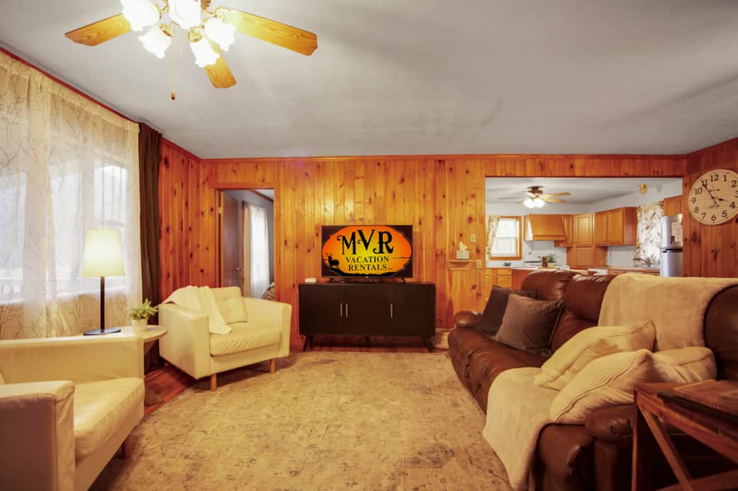 Misty Mountain Cottage 4 bedrooms 1.5 bathrooms 