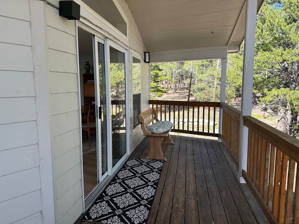 Long deck provides plenty of space for relaxing.