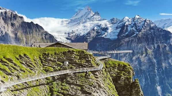 First Cliff Walk and First View above Grindelwald