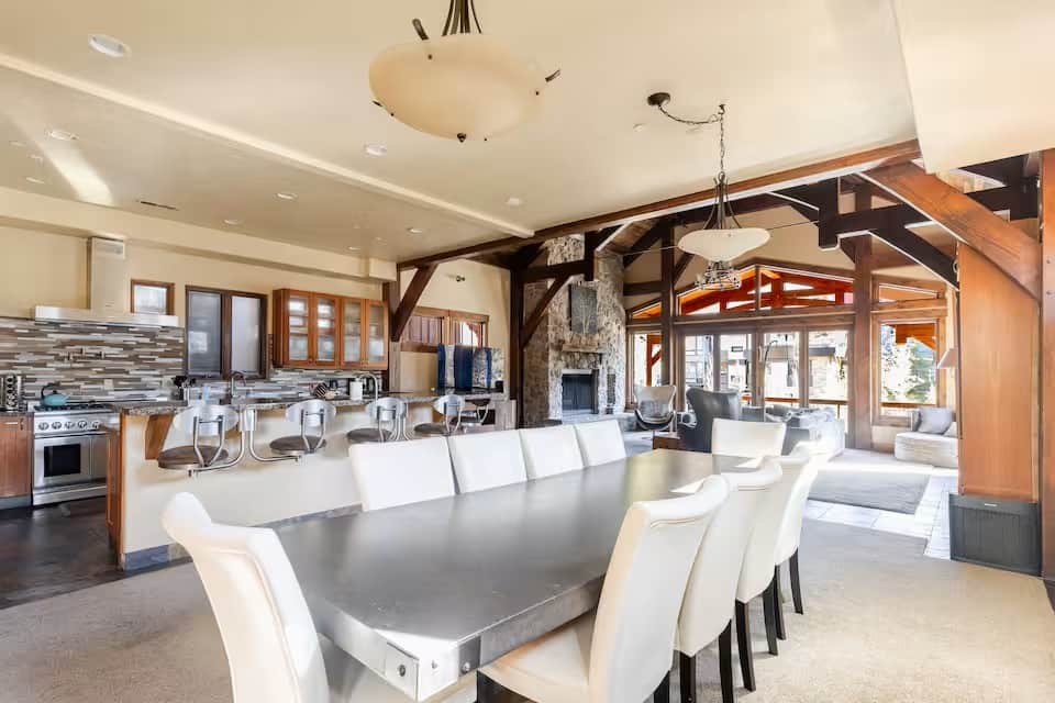 Dining Area for 16+