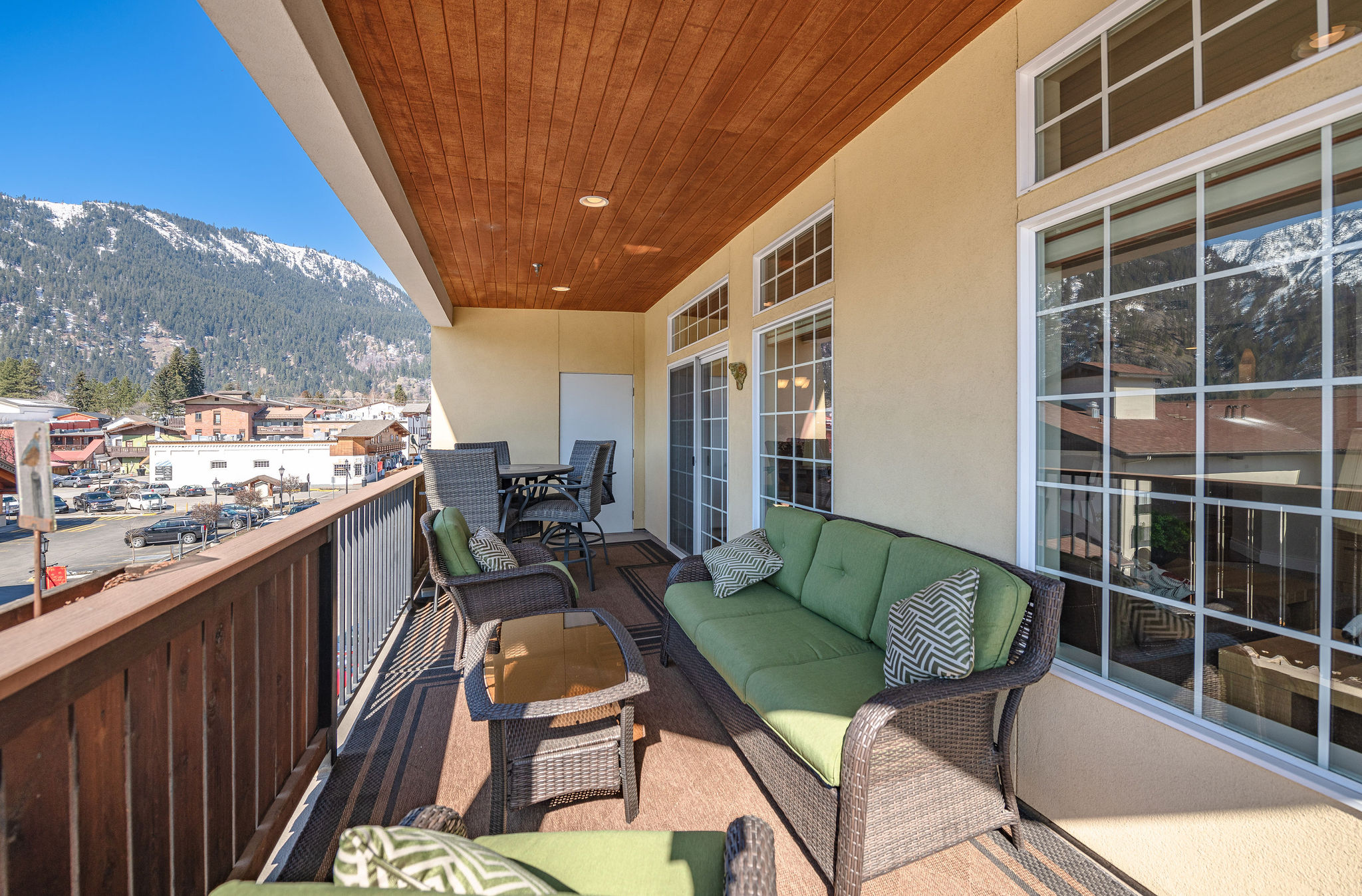 Luxury One Bedroom Condo - Downtown Leavenworth