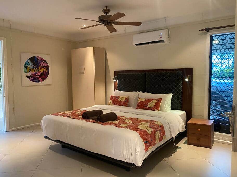 Bedroom1 - King Bed + Pull down single bed Bedroom1 - King Bed + Pull down single bed