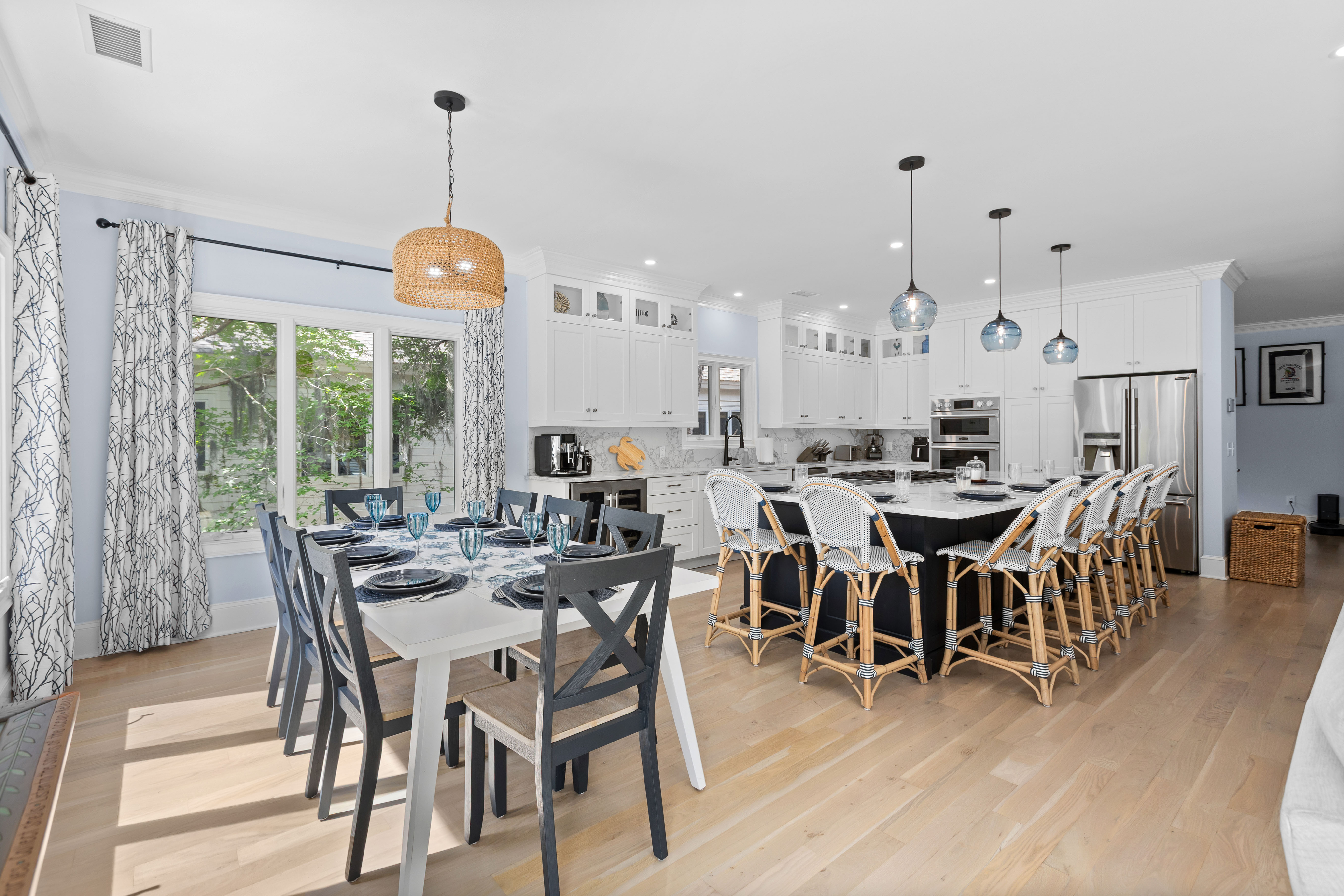 Kitchen and Dinning area