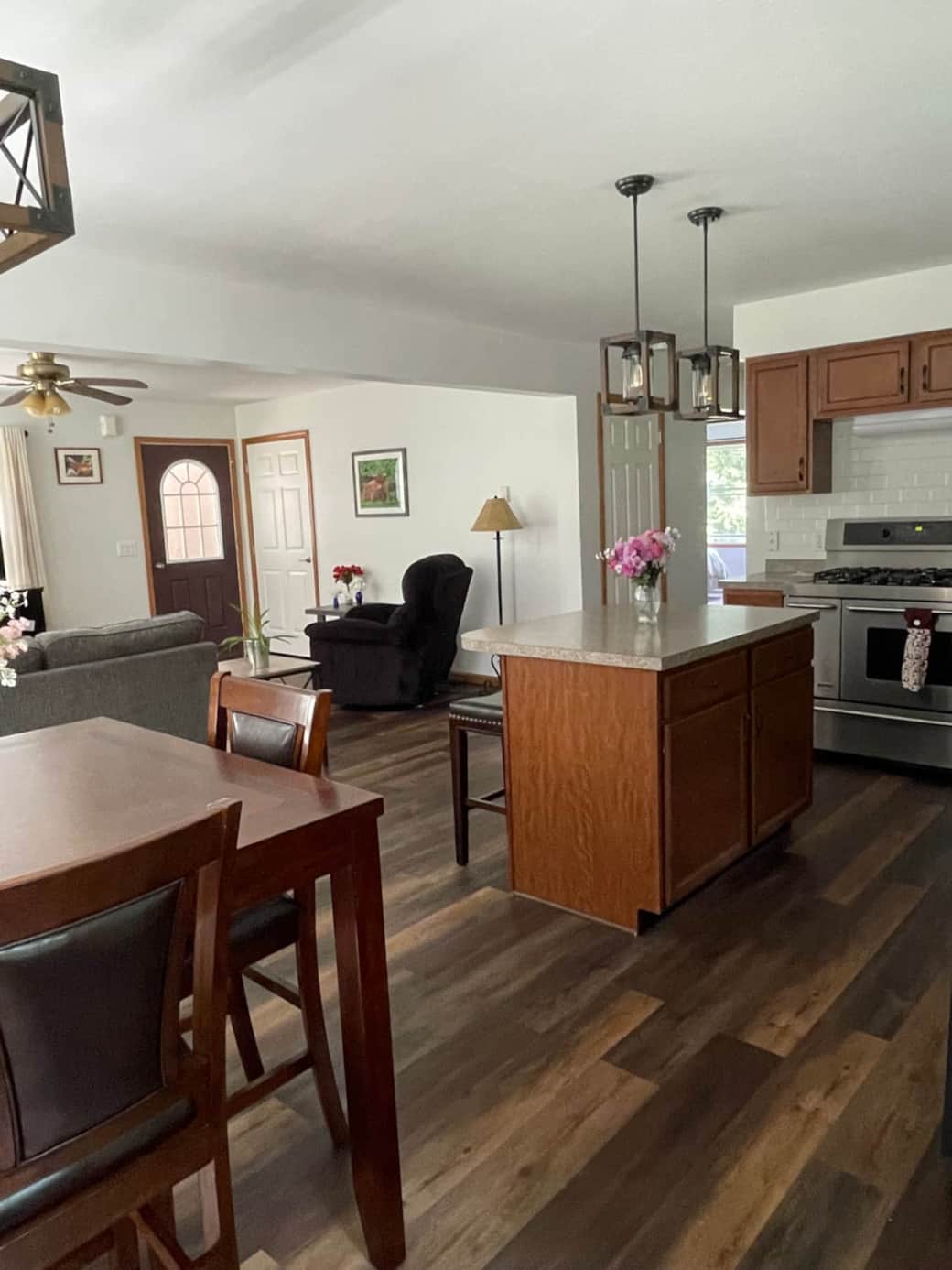 living room / kitchen