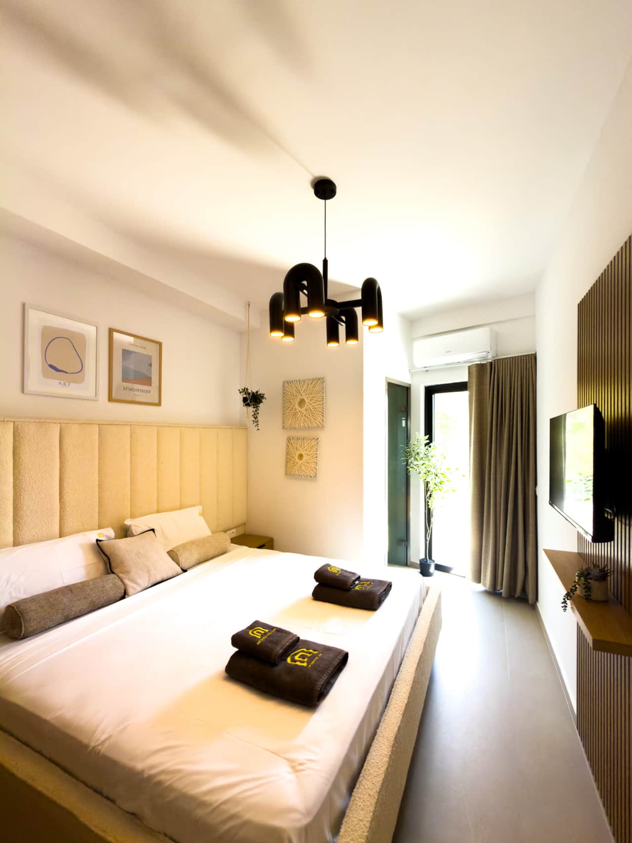 Schlafzimmer 1