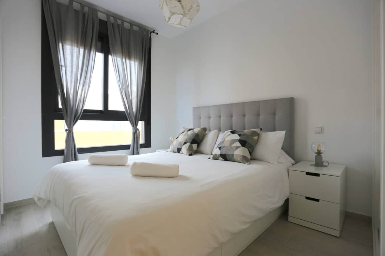 OASIS Malaga City Apartment HOMINGBOOK