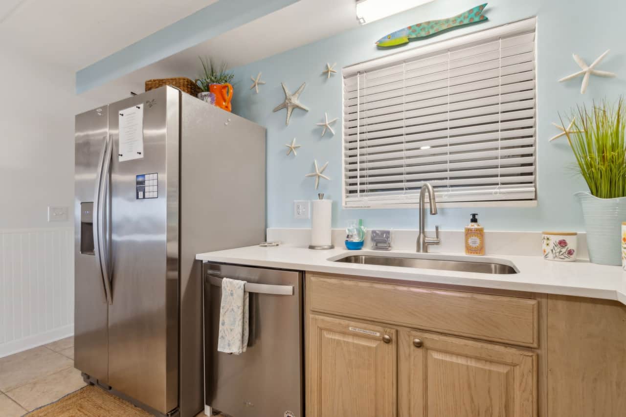 104 Amelia by the Sea Full Kitchen 3
