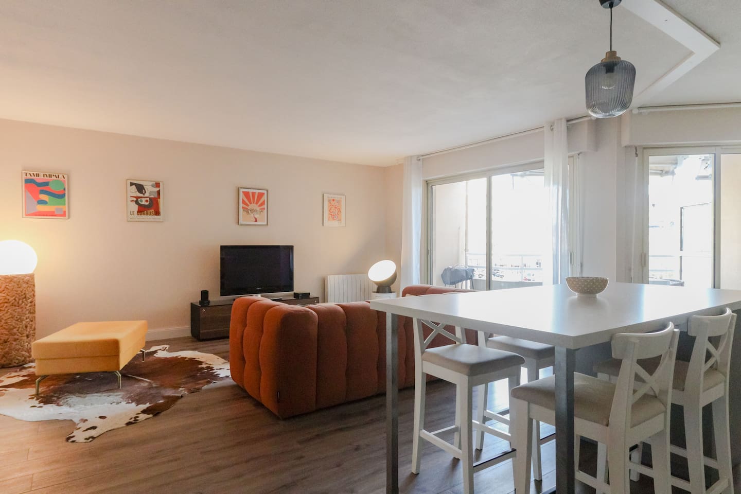 Cagnes-centre : 2 chambres, vue village & parking, Cagnes-sur-Mer
