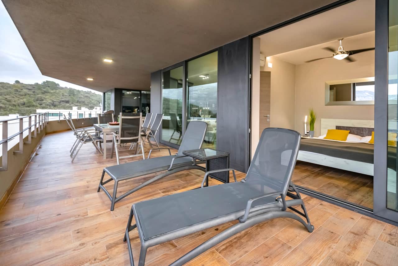 L3 Patio 1-6