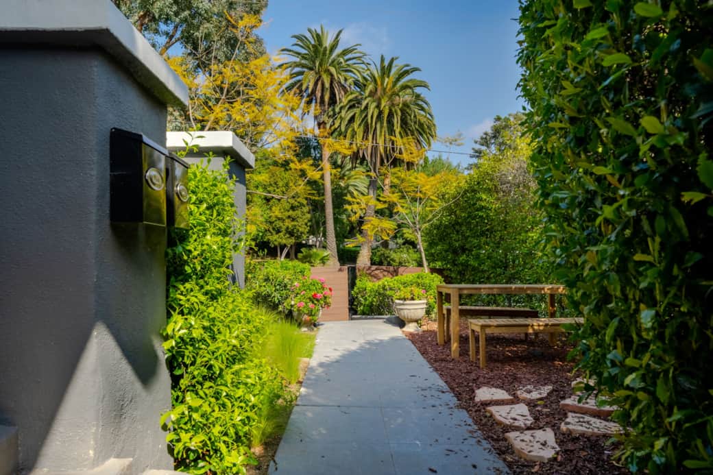 14 web or mls DSC05648 HDR 14 web or mls DSC05648 HDR