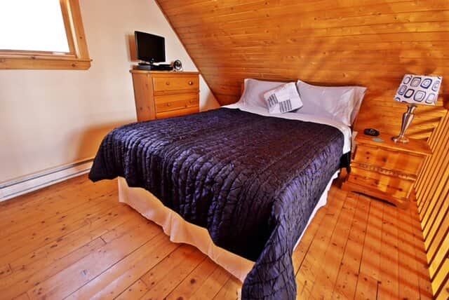 Owl's Perch bedroom