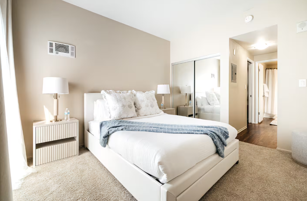 Bedroom 1b