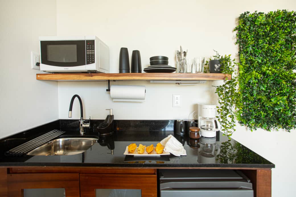 302 E Kitchen Close 8Q9B7536 302 E Kitchen Close 8Q9B7536