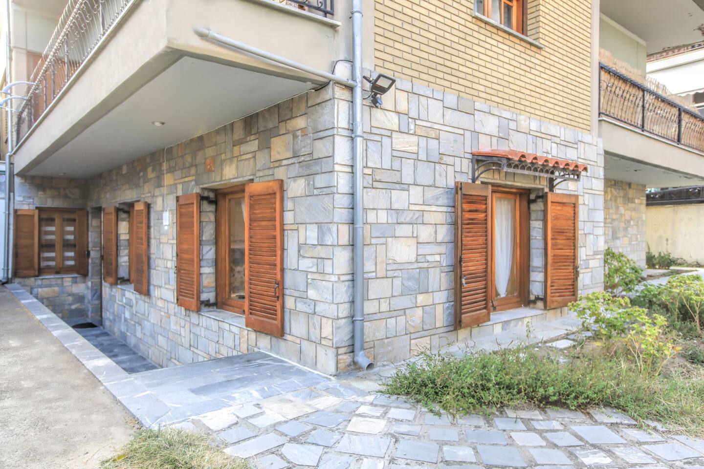 Only yours Meteora Family House