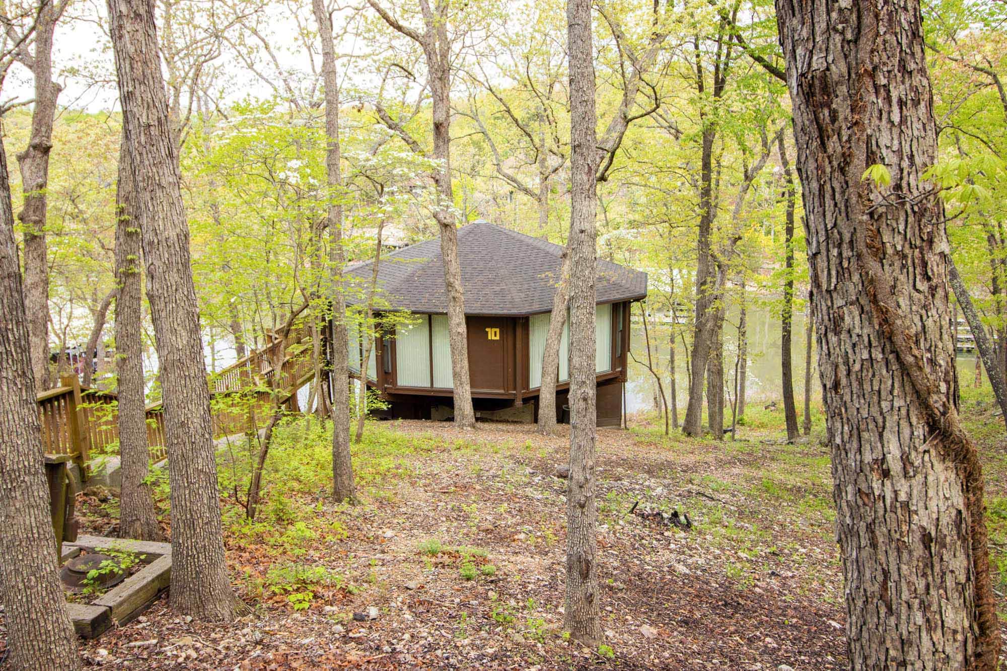 UNIT 10 TREETOP 2 BEDROOM VILLA Vacation Home in Village of Four