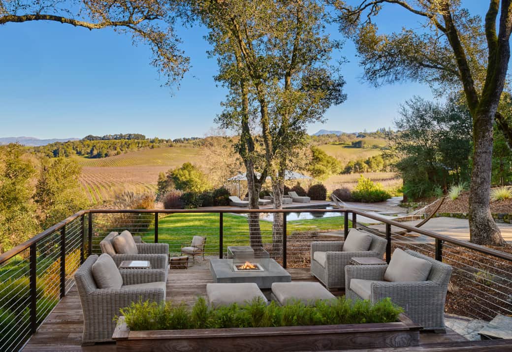 Outdoor Patio & Fire Pit