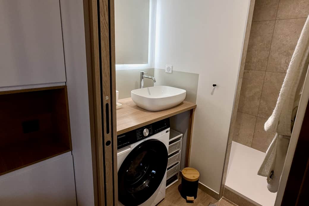 Salle de bain | Bathroom 1