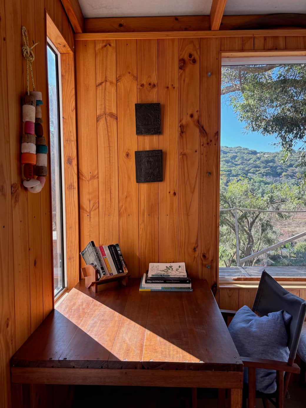 Desk nook 