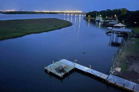 Dock