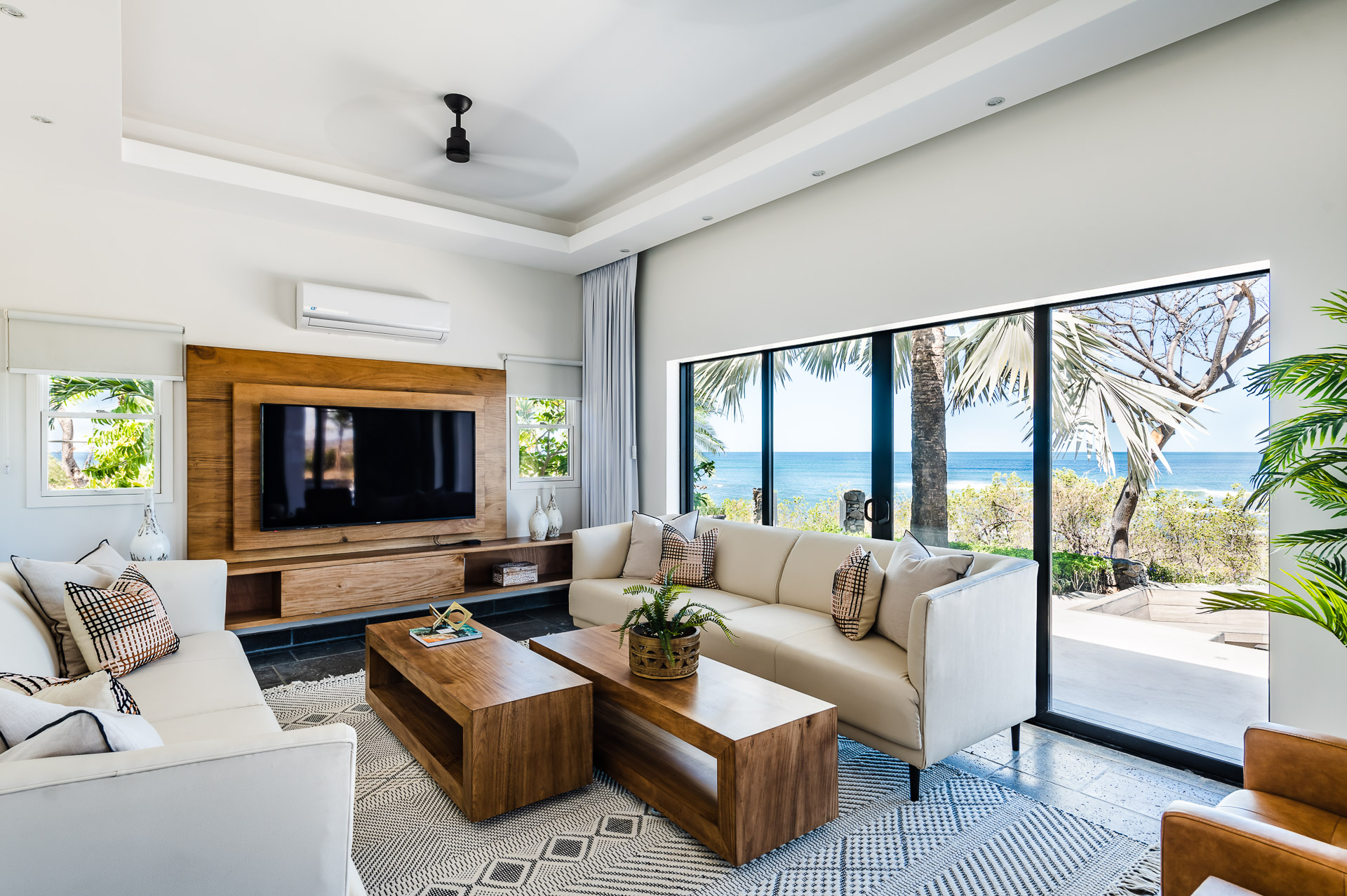 TV Sala & Living Room.