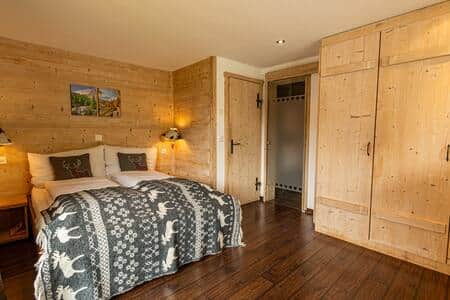 Large wardrobes and en-suite bathroom nr. 1