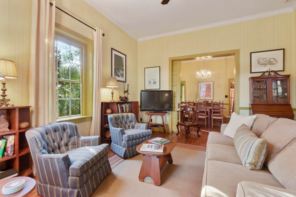 Luxurious gulf coast family homes with private pool to rent Bay St