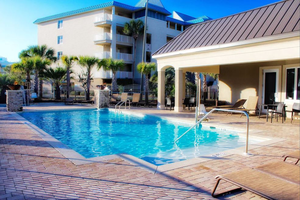 Beautiful Glistening Pool Beautiful Glistening Pool