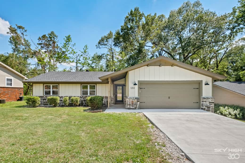 01 1203 NW 10th St Bentonville AR 72712 01 mls