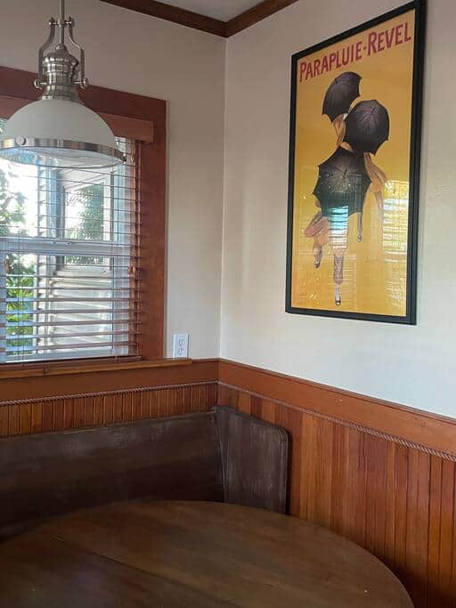 Eat-in Breakfast Nook