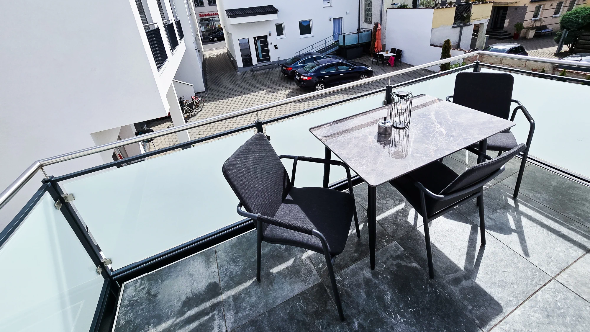 frensdorf-apartments-a4-balkon.png