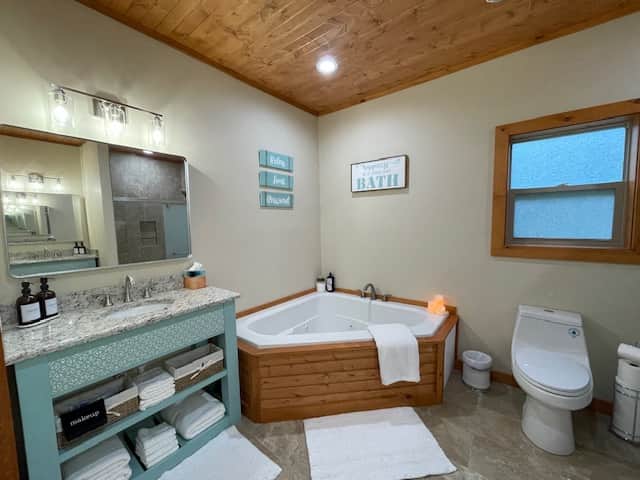 Fox Run Main Bathroom Tub