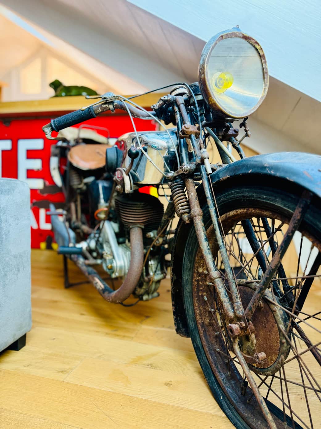 Mont-Dore-Appartement-Univers-Moto