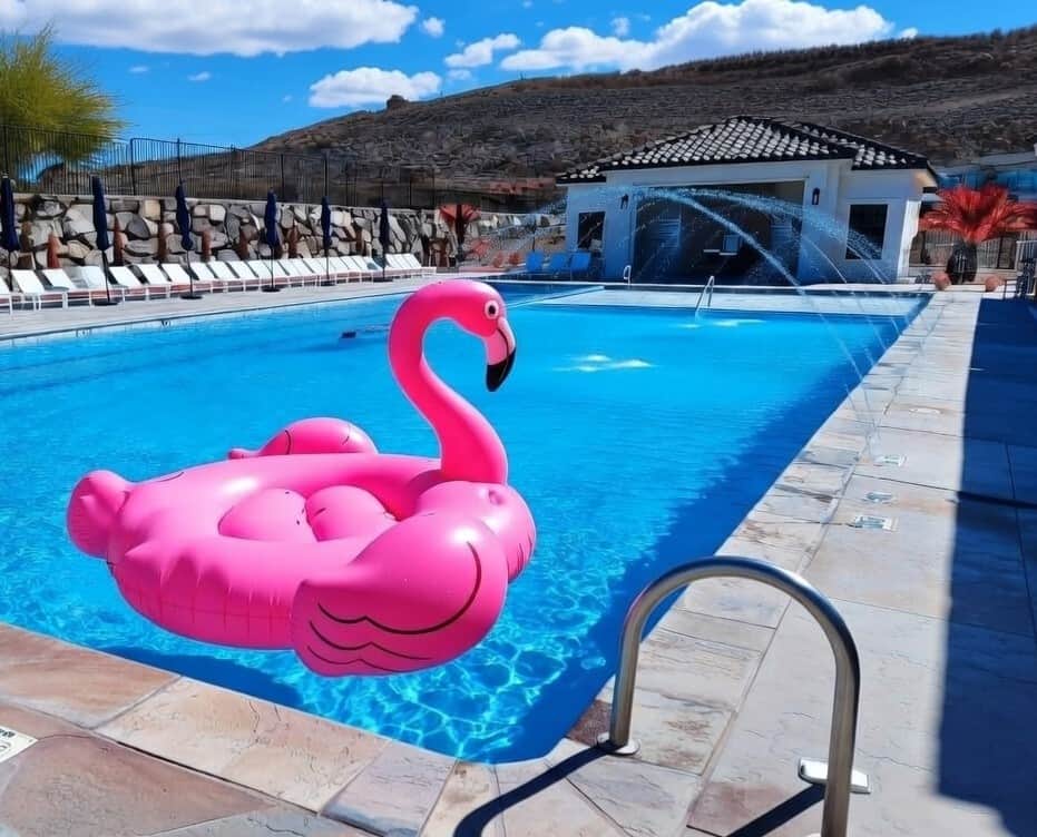 Heated Pool & Hot Tub Heated Pool & Hot Tub