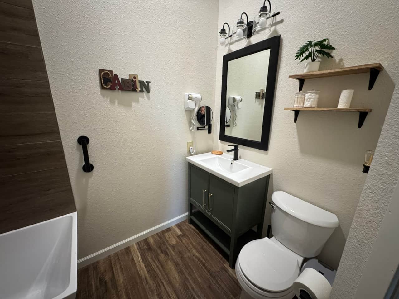 Master with Soaking tub