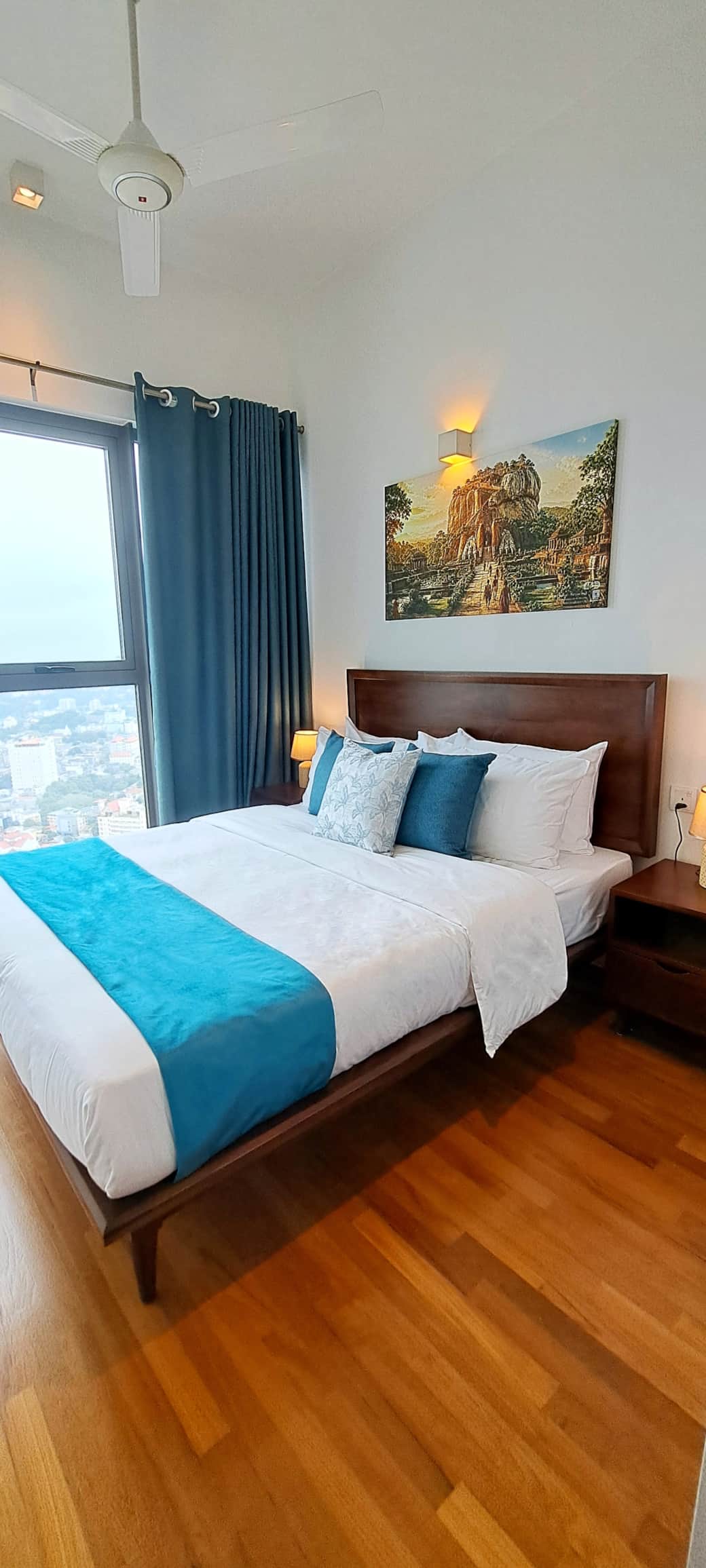 Bedroom 1 - Queen Bed Bedroom 1 - Queen Bed