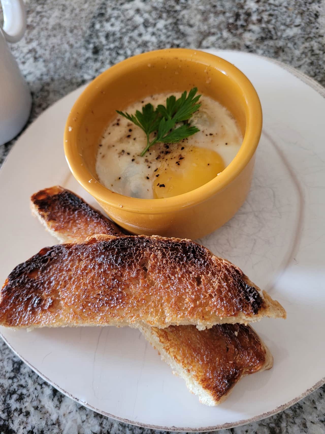 Eggs en cocotte